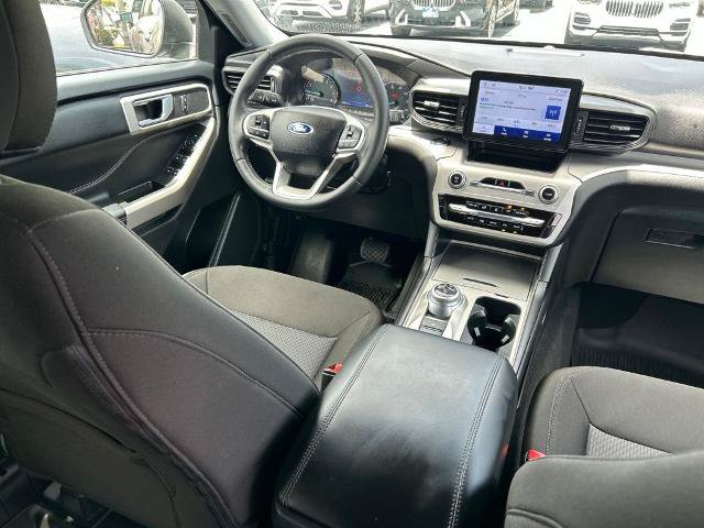 Certified 2023 Ford Explorer XLT RWD image 9