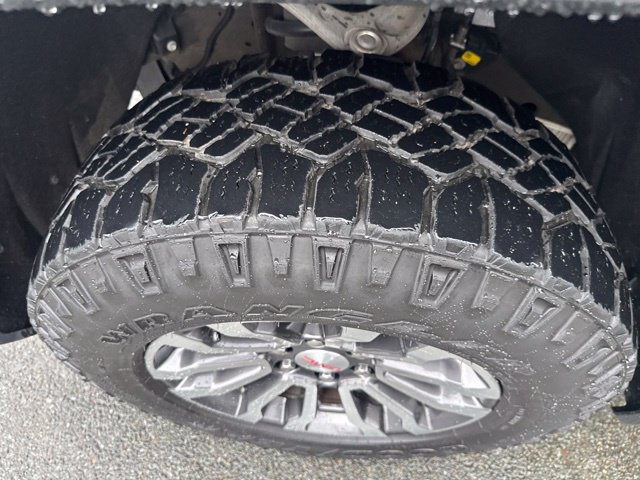 Used 2023 GMC Sierra 1500 AT4 w/ AT4 Premium Package AWD/4WD image 14