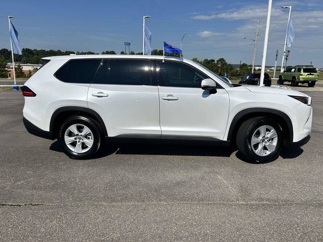 Used 2025 Toyota Grand Highlander FWD image 2