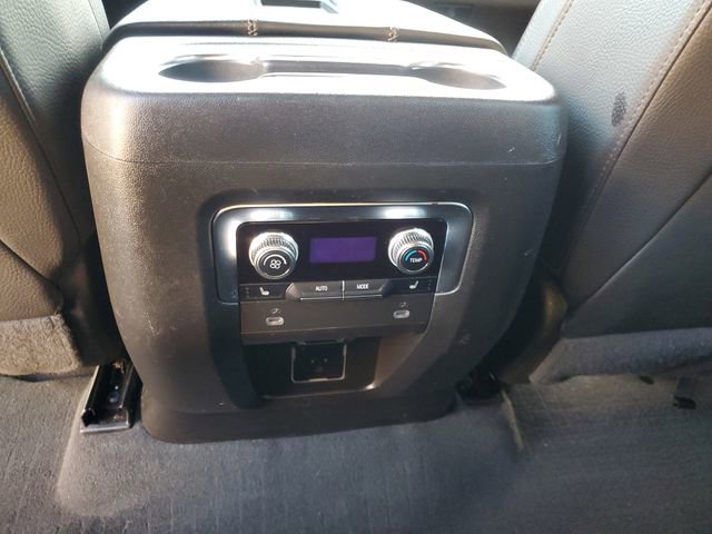 Used 2023 GMC Yukon Denali image 13