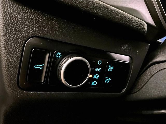 Certified 2024 Ford Escape Active AWD/4WD image 30