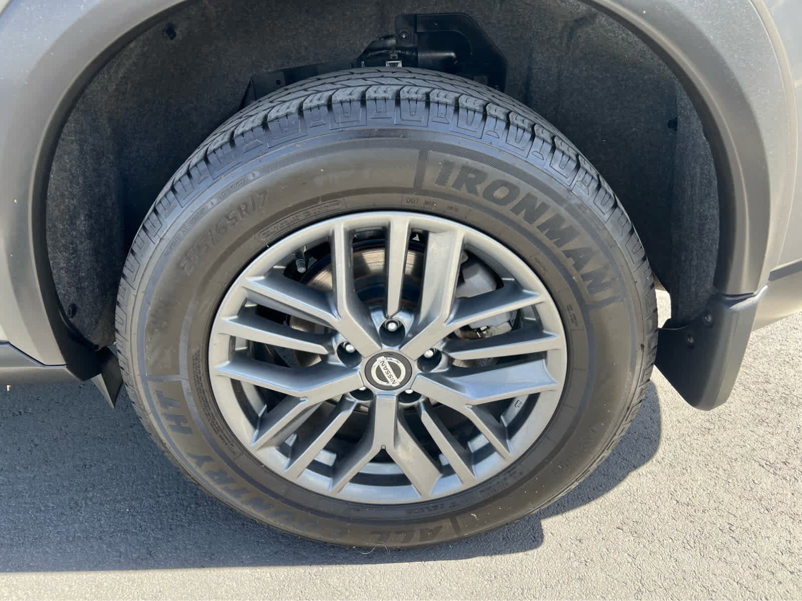 Used 2021 Nissan Rogue S AWD/4WD image 14