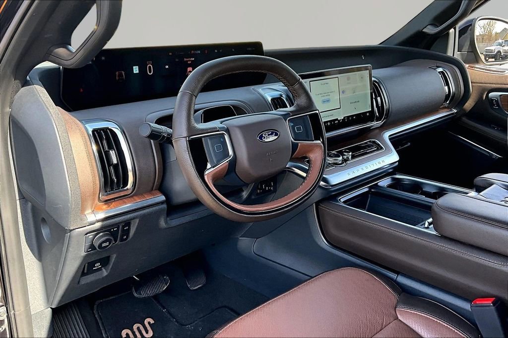 Certified 2025 Ford Expedition King Ranch AWD/4WD image 14