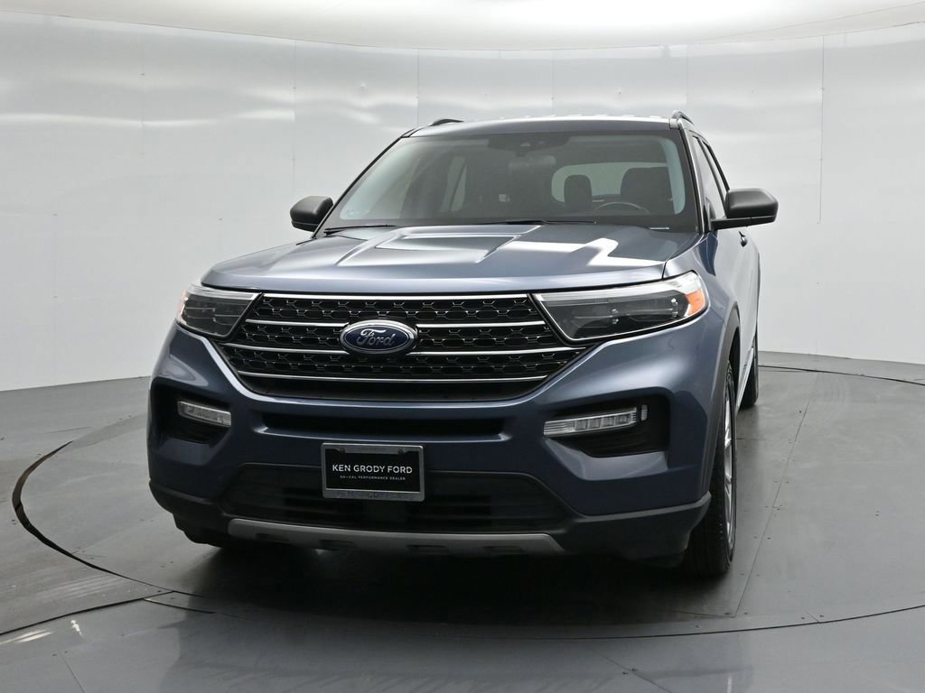 Certified 2021 Ford Explorer XLT w/ Equipment Group 202A image 28