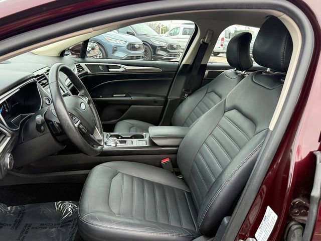 Certified 2018 Ford Fusion SE w/ Fusion SE Technology Package image 6