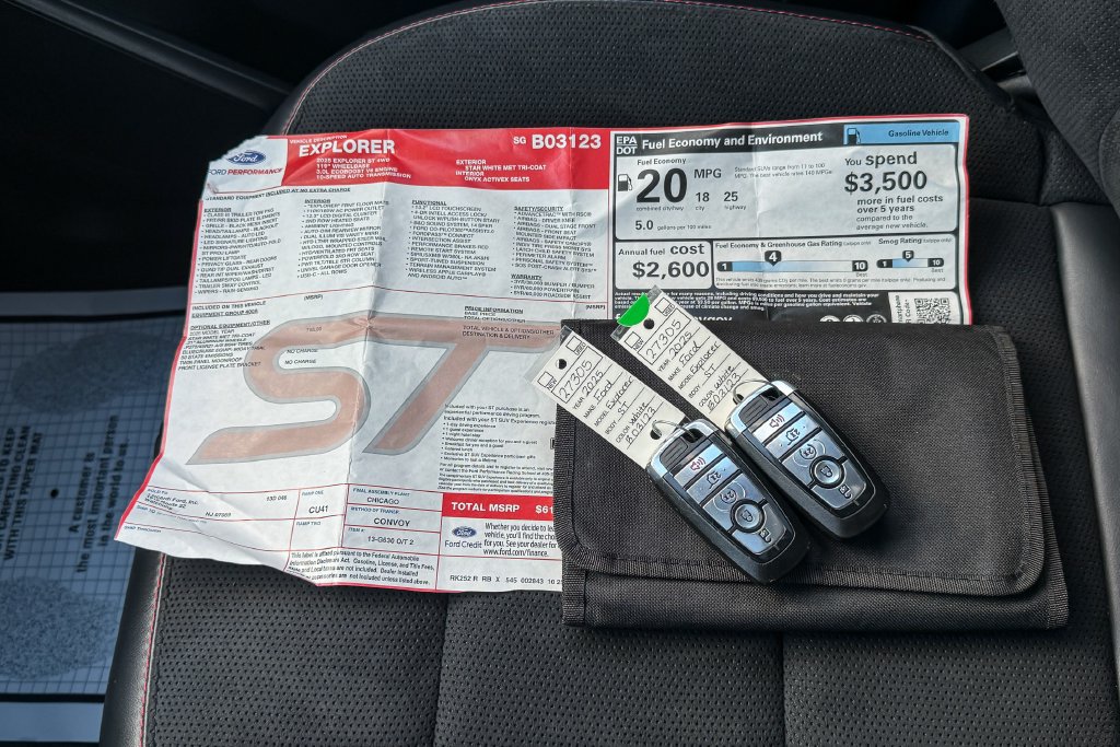 Certified 2025 Ford Explorer ST AWD/4WD image 41