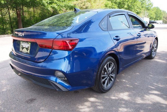 Used 2024 Kia Forte LXS w/ LXS Technology Package FWD image 7