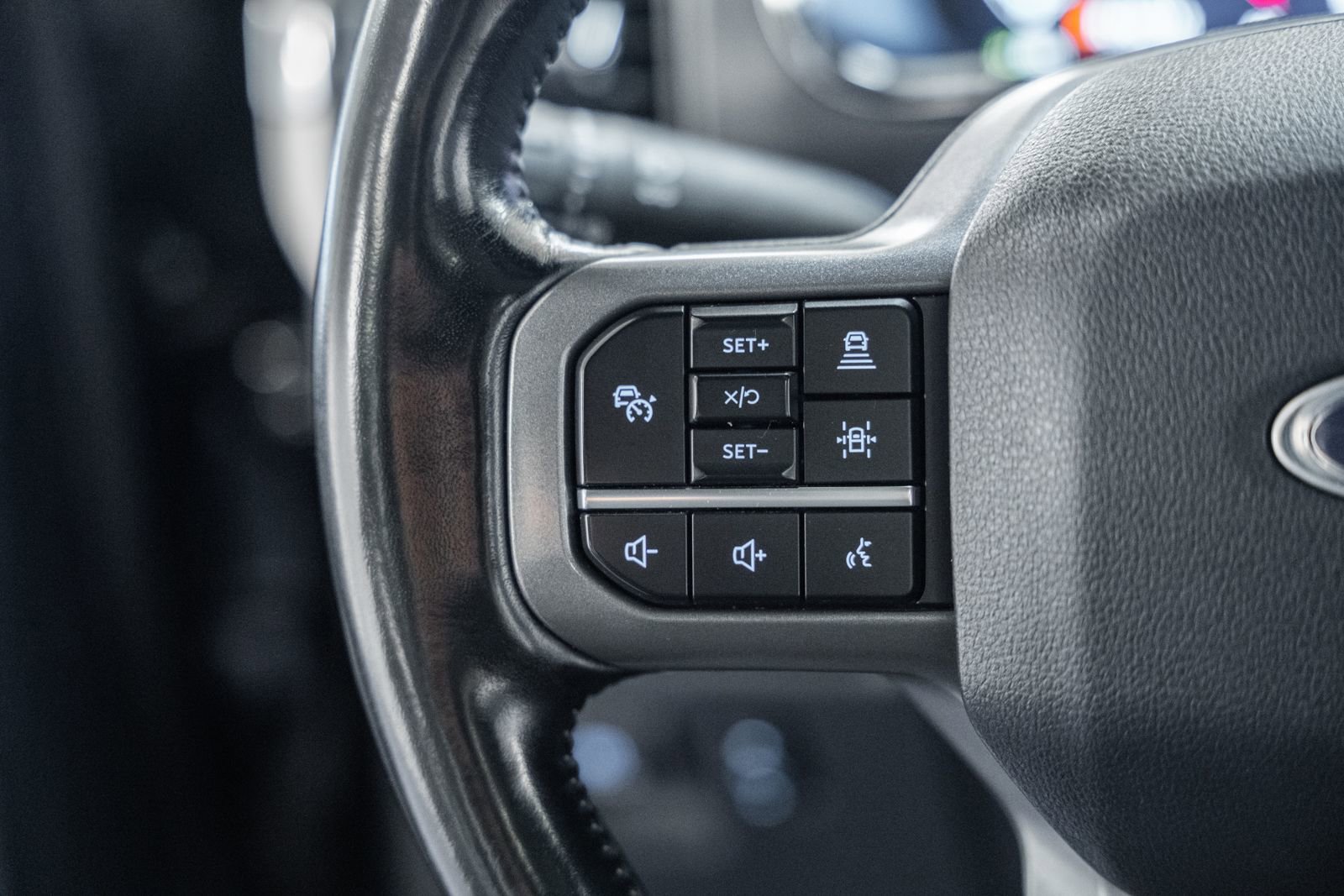 Certified 2022 Ford F150 Lariat w/ Equipment Group 502A High image 37