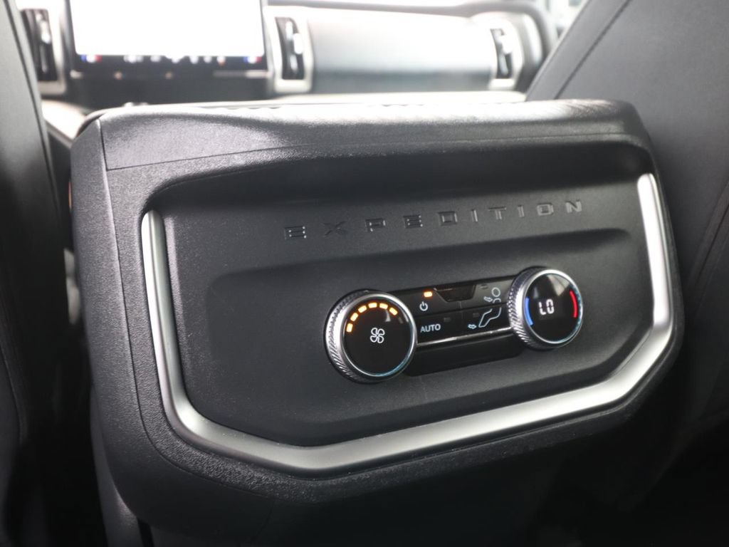 Certified 2025 Ford Expedition Active RWD image 12