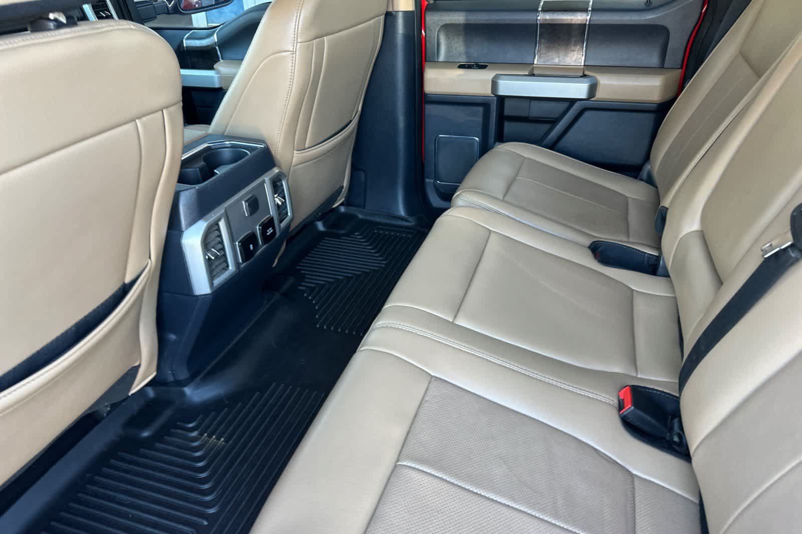 Certified 2022 Ford F250 Lariat w/ Lariat Value Package AWD/4WD image 13