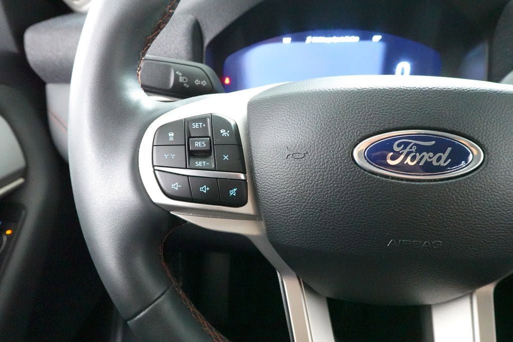 Certified 2025 Ford Explorer Active AWD/4WD image 15
