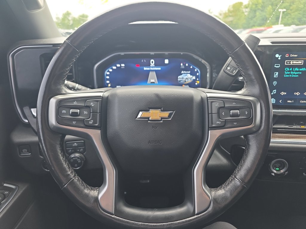 Used 2022 Chevrolet Silverado 1500 LT w/ Z71 Off-Road Package AWD/4WD image 25