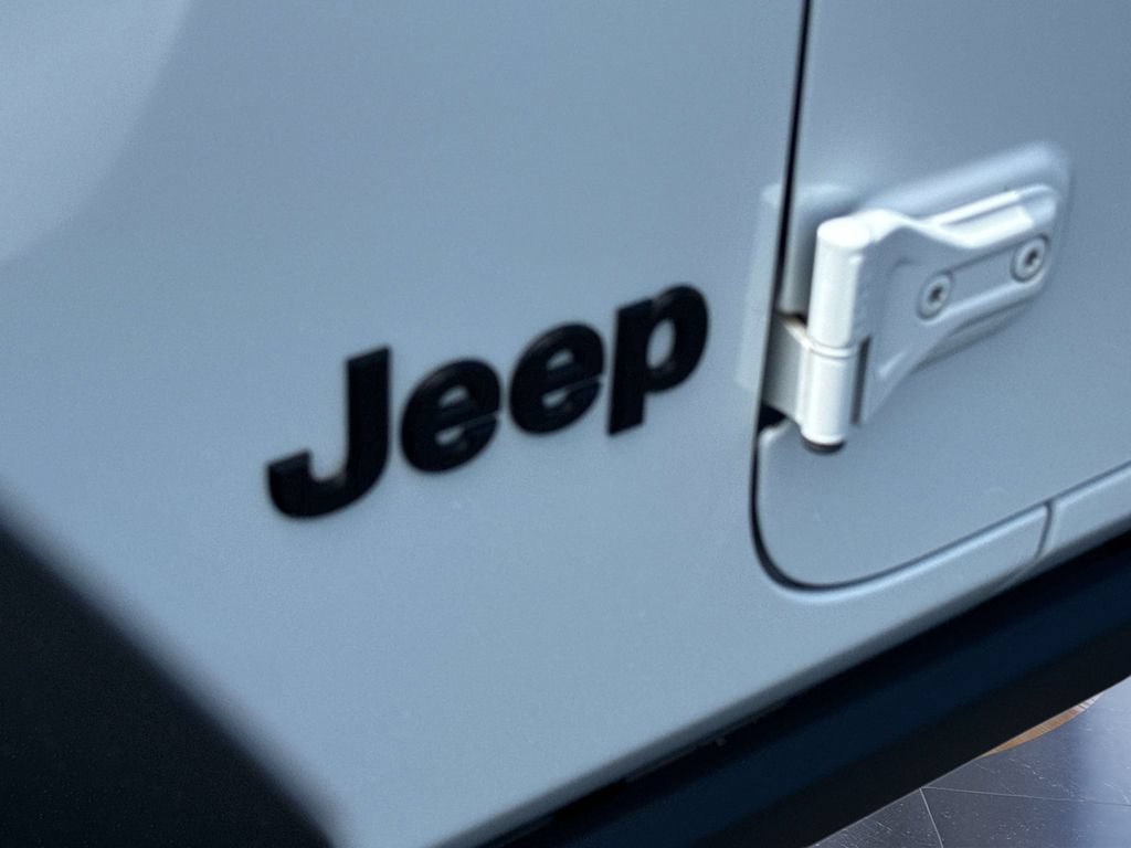Used 2021 Jeep Wrangler Unlimited Sport AWD/4WD image 9