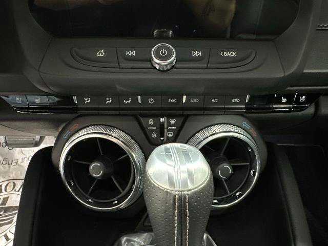Used 2018 Chevrolet Camaro SS RWD image 23