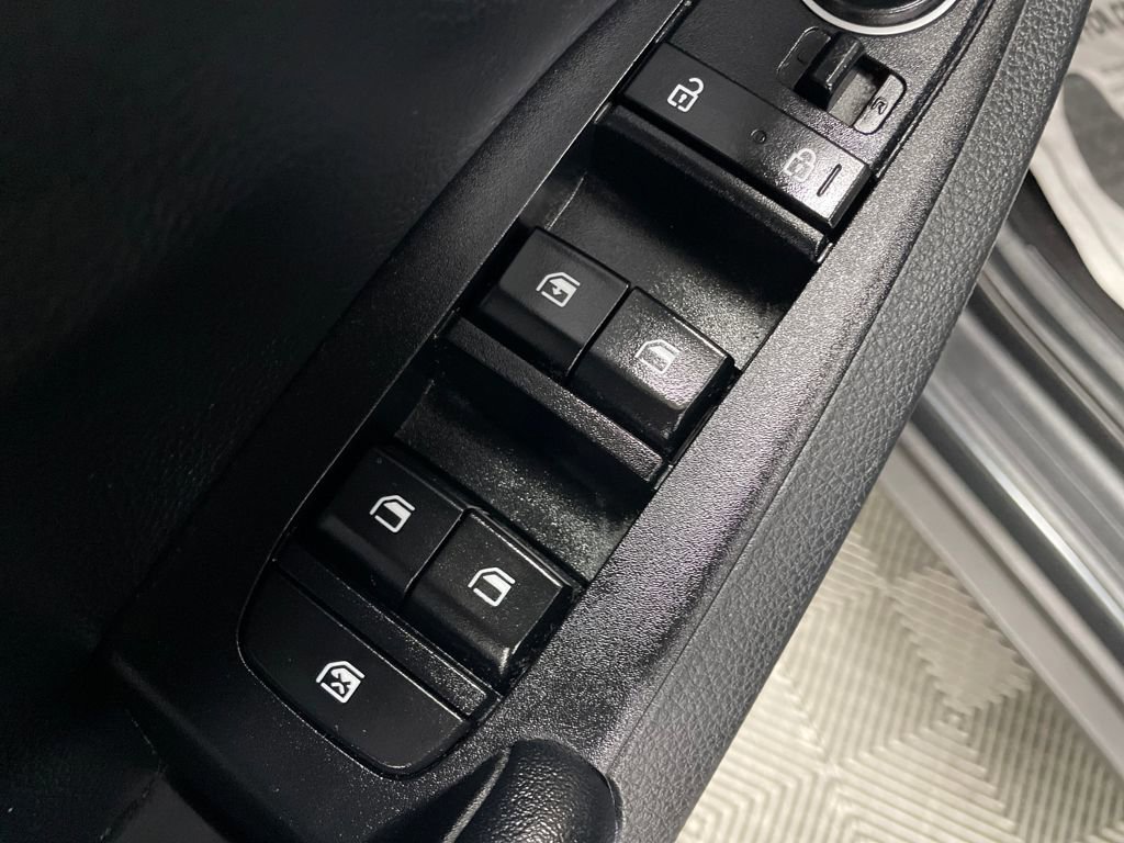 Used 2023 Kia Seltos S image 17