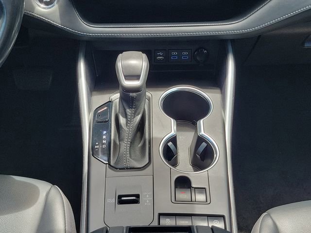 Used 2022 Toyota Highlander XLE FWD image 16