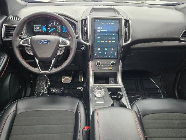 Certified 2024 Ford Edge ST-Line w/ Class II Trailer Tow Package image 20