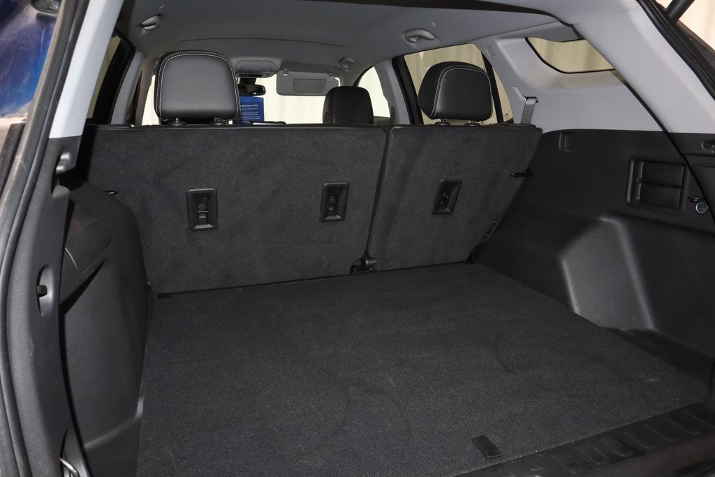 Used 2022 GMC Terrain SLT image 14