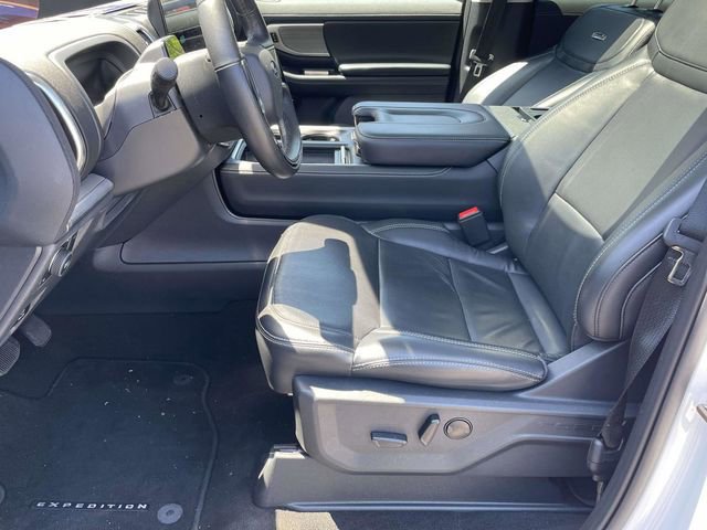Certified 2025 Ford Expedition Max Platinum AWD/4WD image 7
