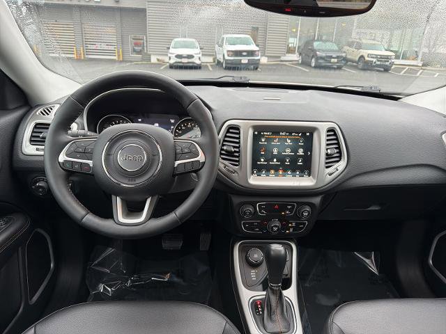 Used 2018 Jeep Compass Latitude w/ Popular Equipment Group image 12