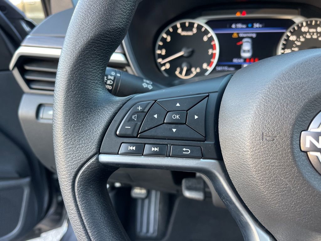 Used 2024 Nissan Altima 2.5 SV image 16