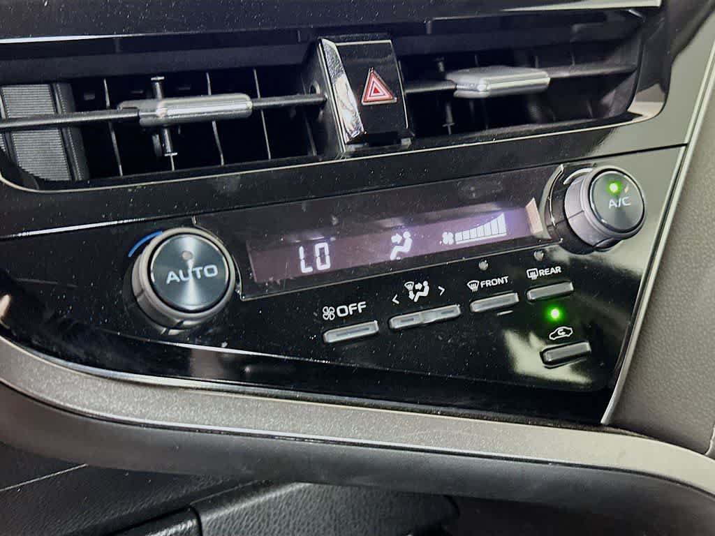 Used 2021 Toyota Camry SE FWD image 17