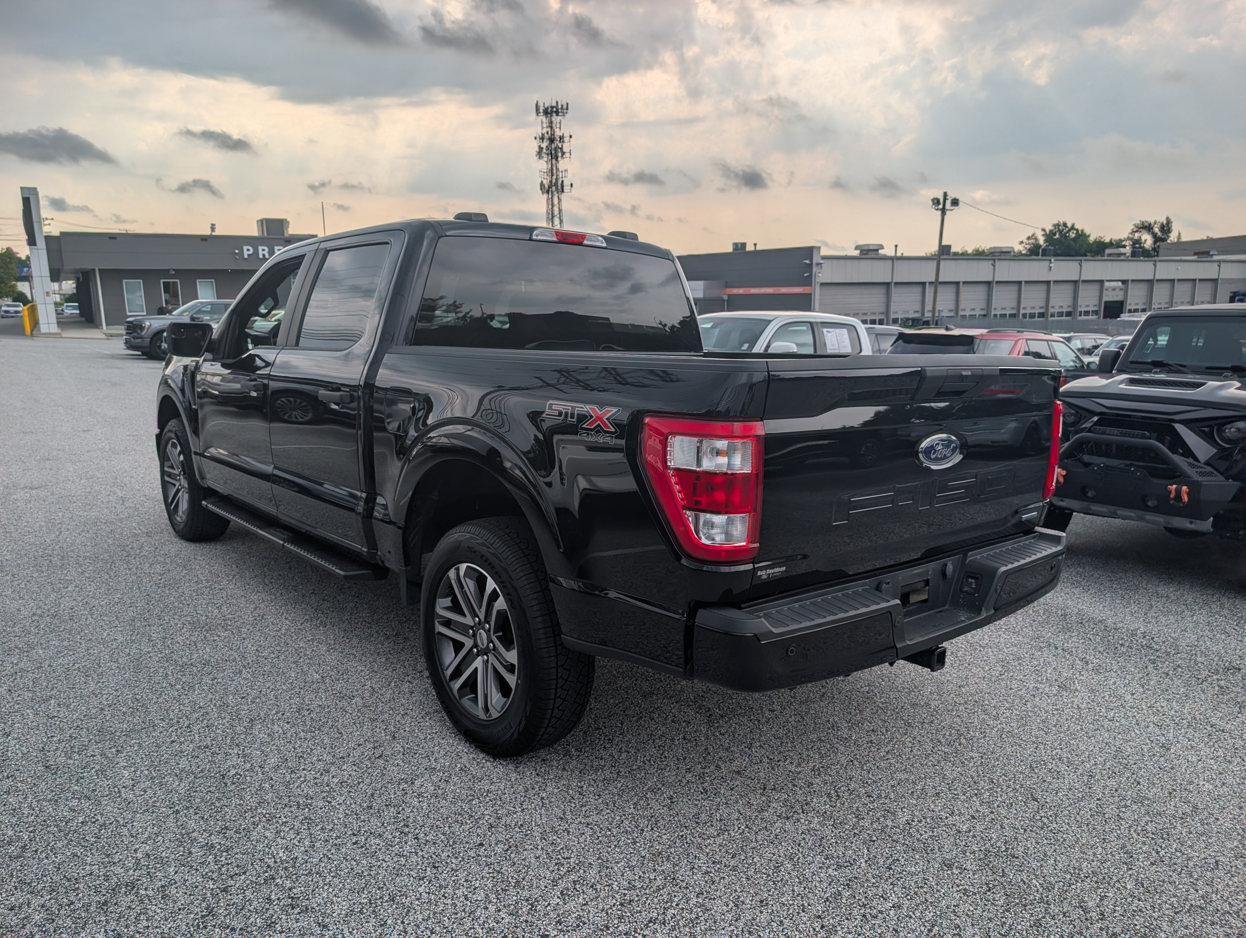 Certified 2021 Ford F150 XL w/ STX Appearance Package AWD/4WD image 5