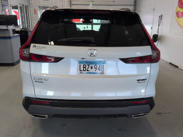 Used 2024 Honda CR-V Sport Touring image 4