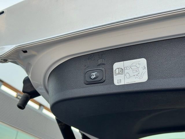 Certified 2018 Ford Escape Titanium image 41