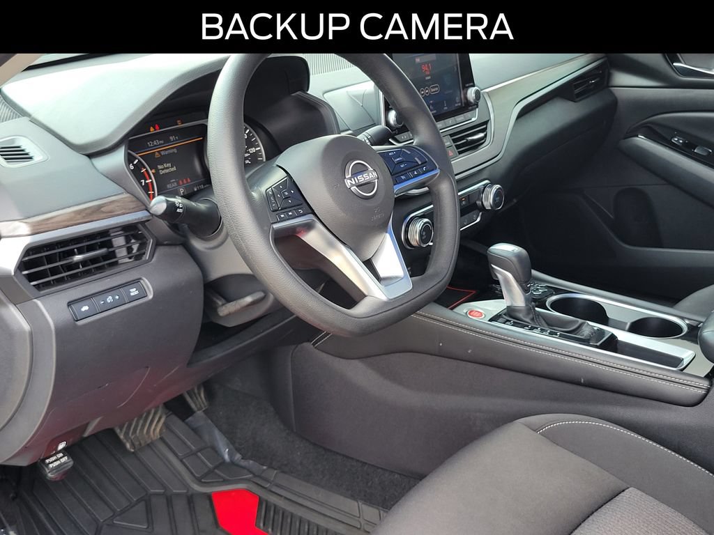 Used 2023 Nissan Altima 2.5 SV FWD image 17