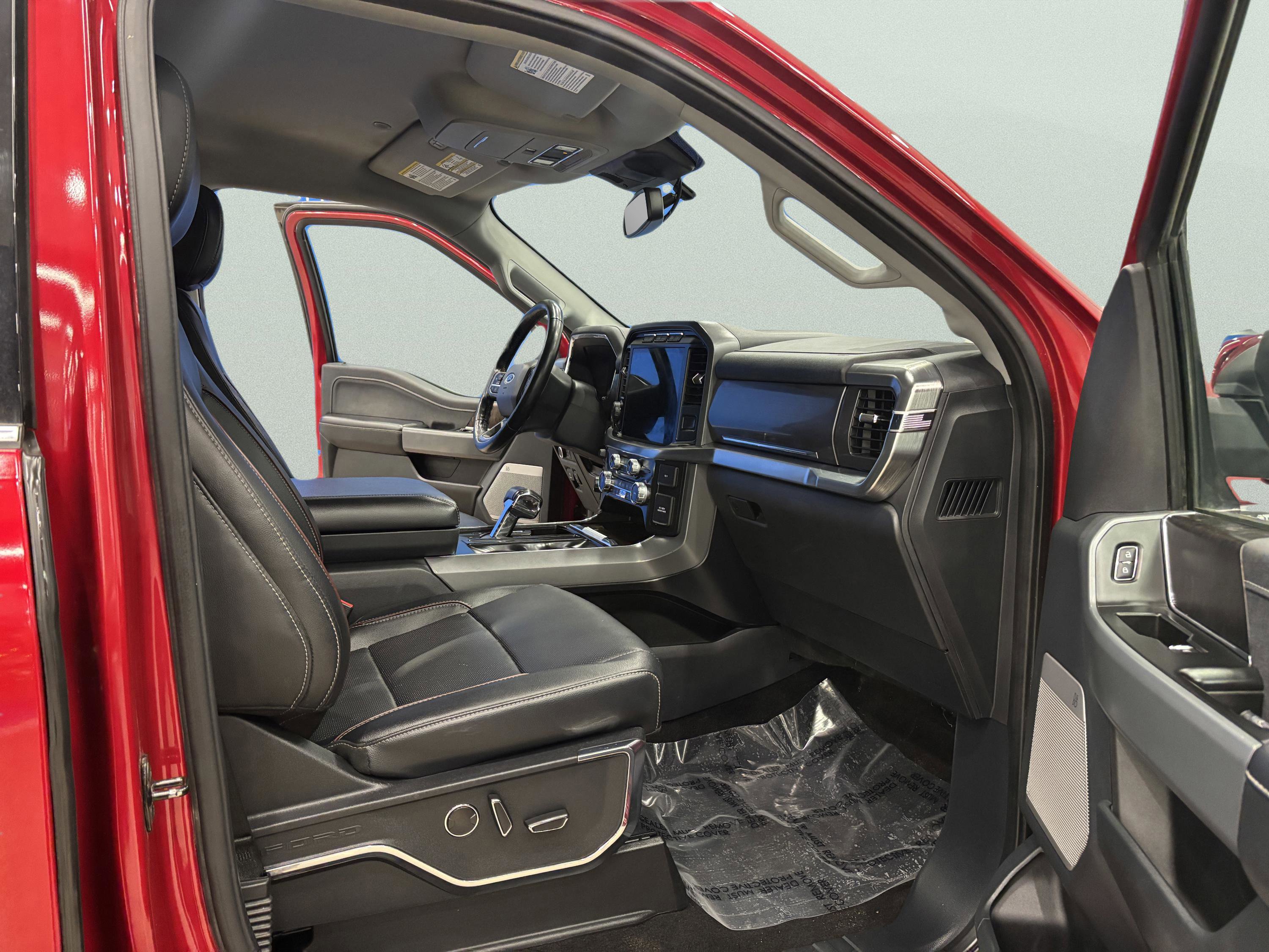 Certified 2022 Ford F150 Lariat w/ Equipment Group 502A High image 15