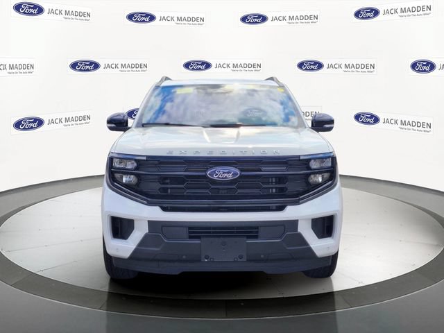 Certified 2025 Ford Expedition Active AWD/4WD image 8
