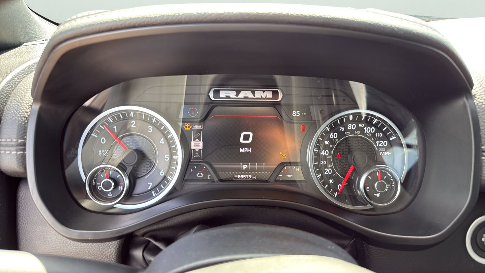 Used 2025 RAM 1500 Laramie AWD/4WD image 14