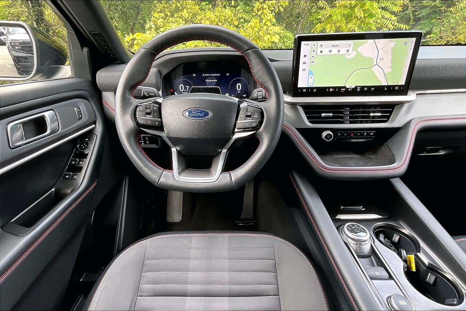 Certified 2025 Ford Explorer ST-Line w/ ST-Line Street Pack AWD/4WD image 5
