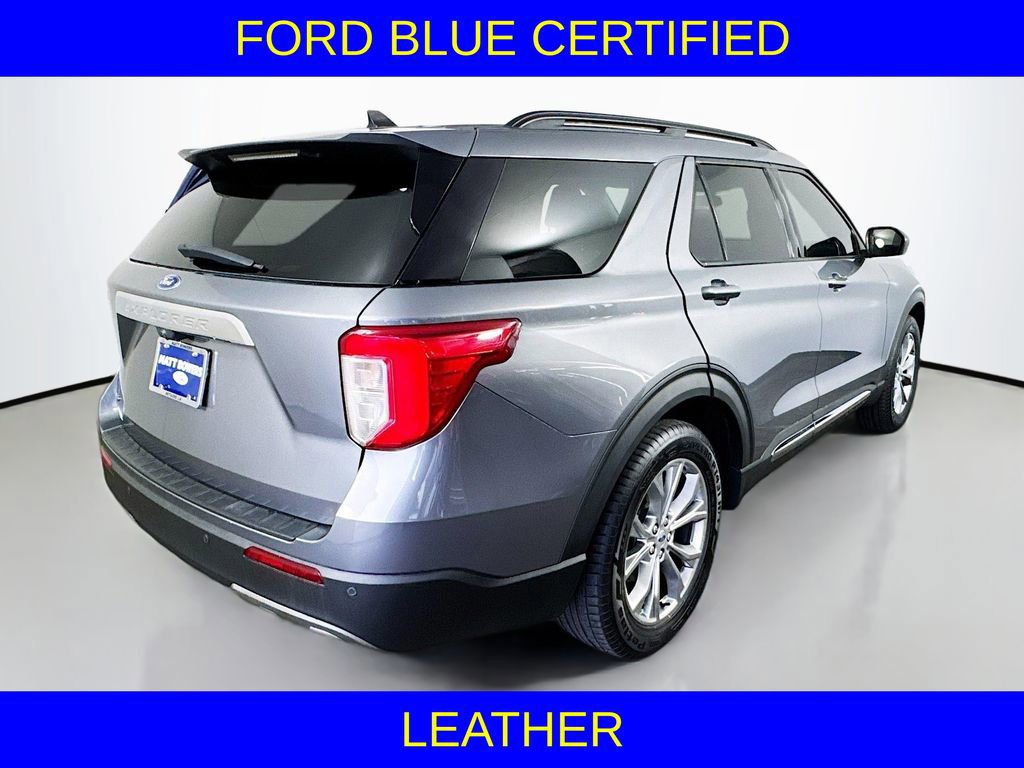 Certified 2022 Ford Explorer XLT w/ Equipment Group 202A image 3