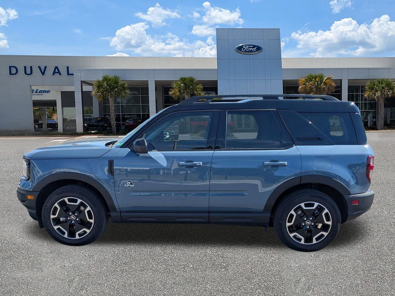 Certified 2024 Ford Bronco Sport Outer Banks w/ Tech Package image 2