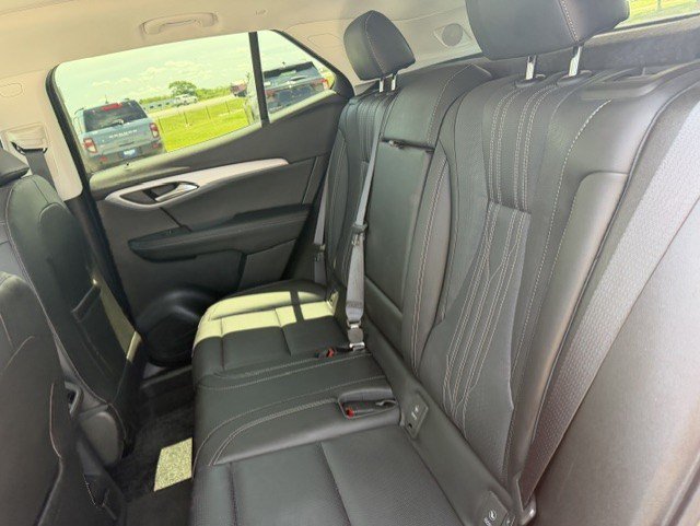Used 2025 Buick Envision Avenir AWD/4WD image 27