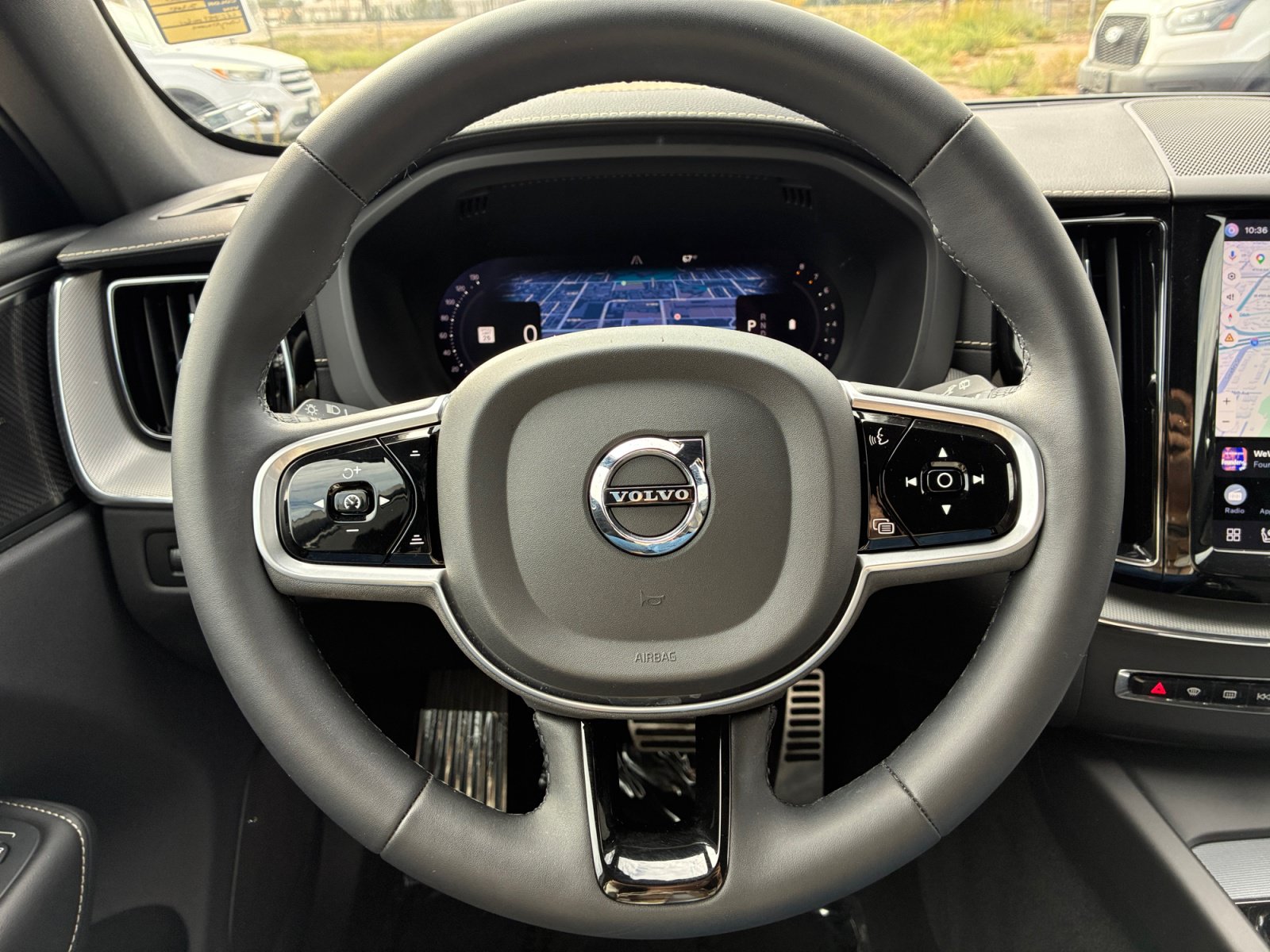 Used 2022 Volvo XC60 B5 R-Design w/ Advanced Package AWD/4WD image 9