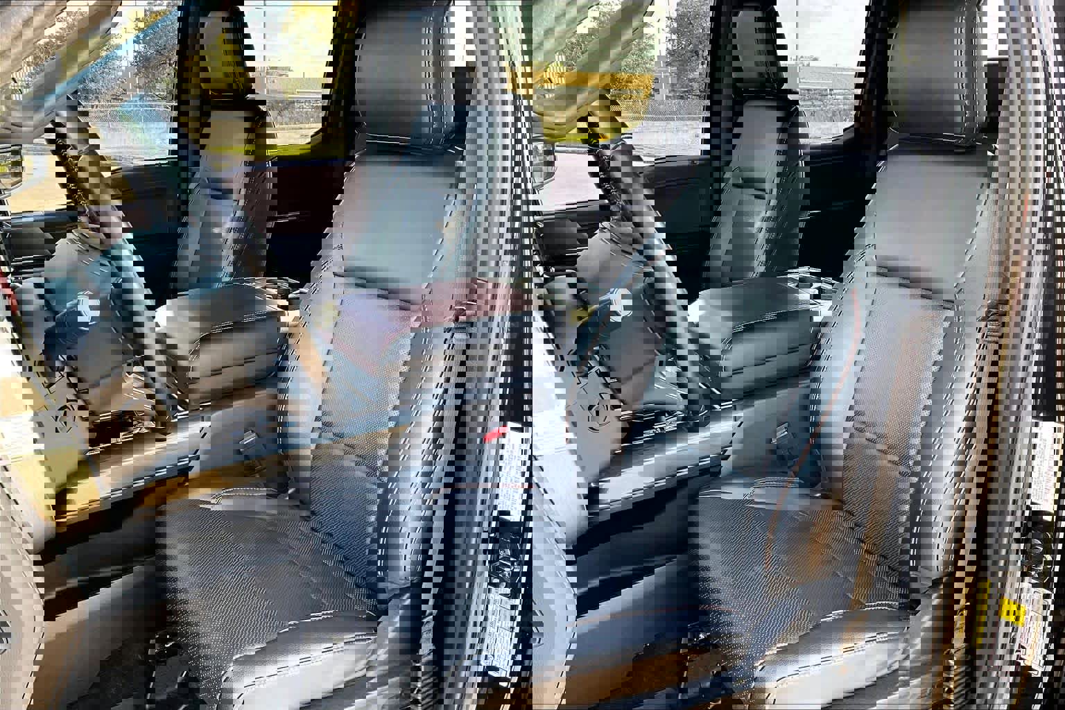 Certified 2022 Ford F150 Lariat w/ Equipment Group 502A High image 7