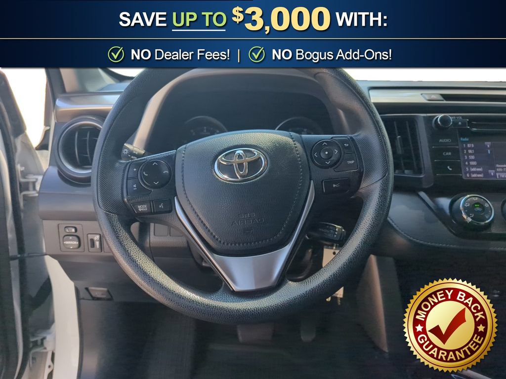 Used 2018 Toyota RAV4 LE FWD image 18