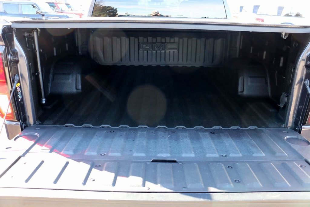 Used 2024 GMC Sierra 1500 Elevation image 9