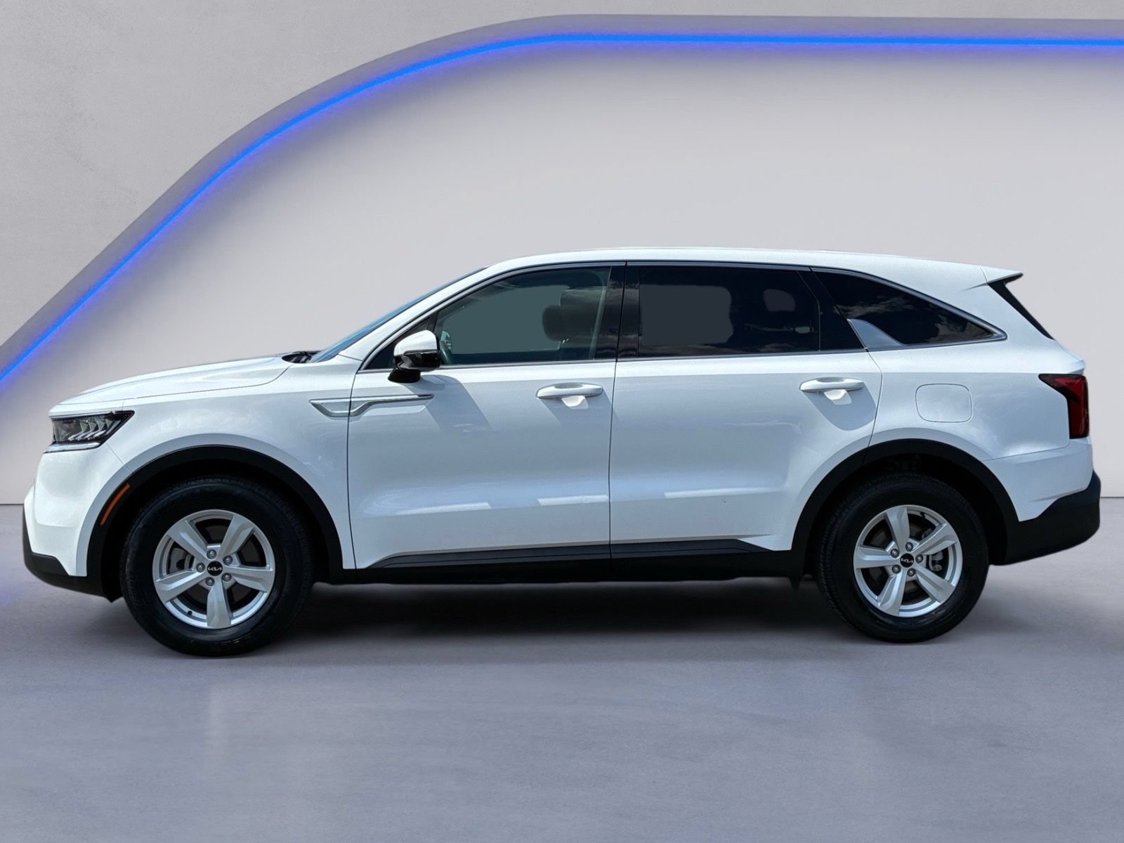 Used 2023 Kia Sorento LX FWD image 7