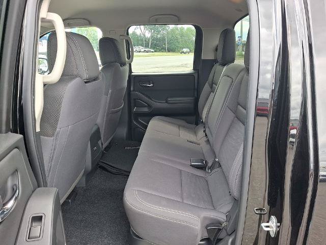 Used 2024 Nissan Frontier SV AWD/4WD image 10