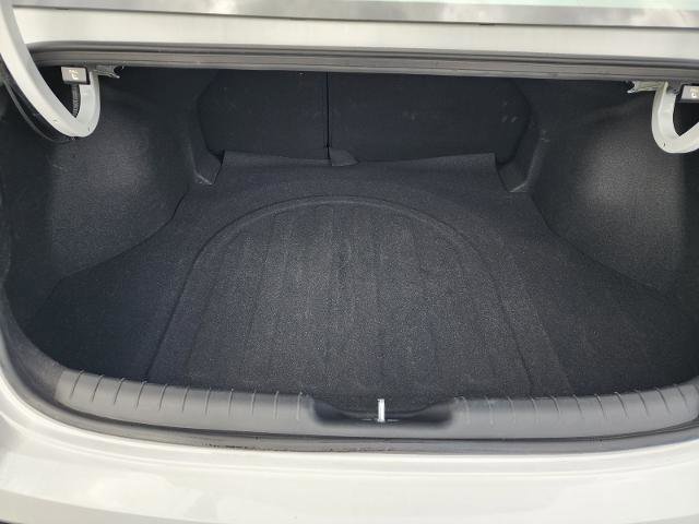 Used 2025 Hyundai Elantra SEL FWD image 10
