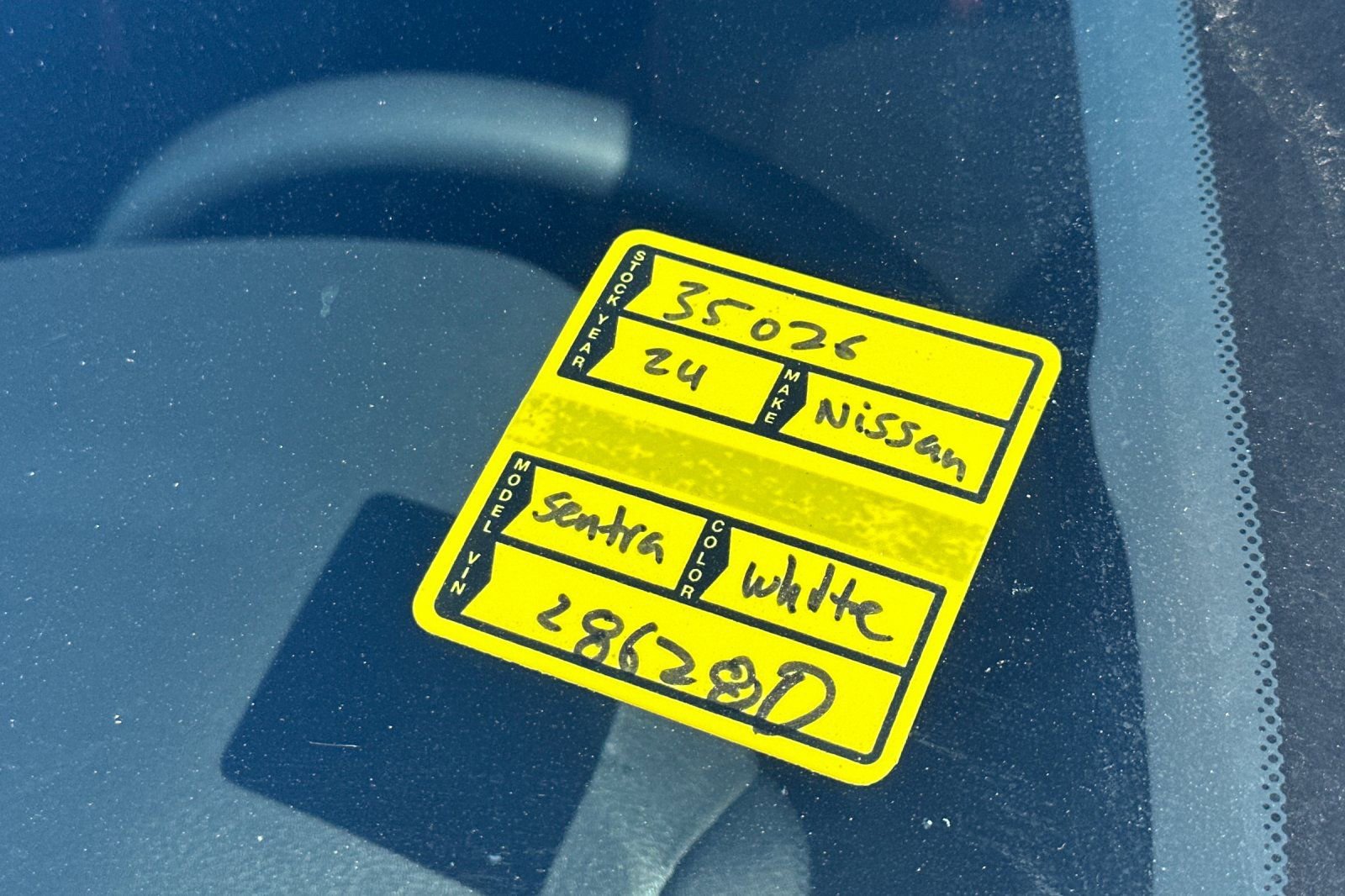 Used 2024 Nissan Sentra SR w/ Lighting Package FWD image 3