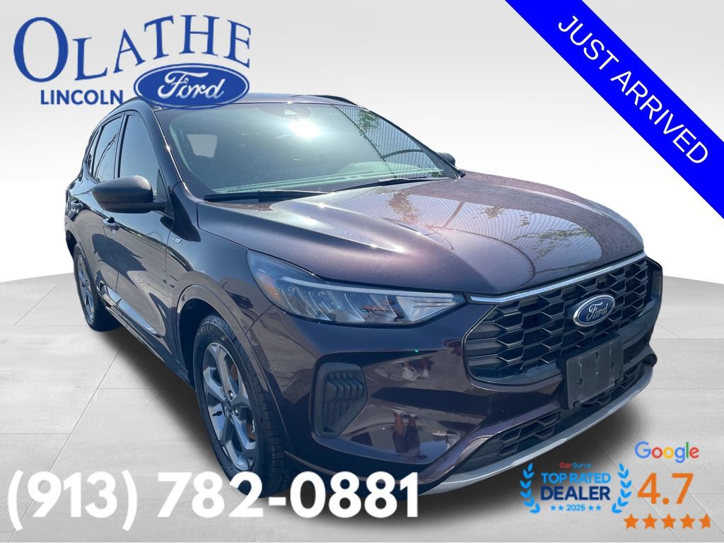 Certified 2023 Ford Escape ST-Line w/ Tech Pack #1 FWD image 3