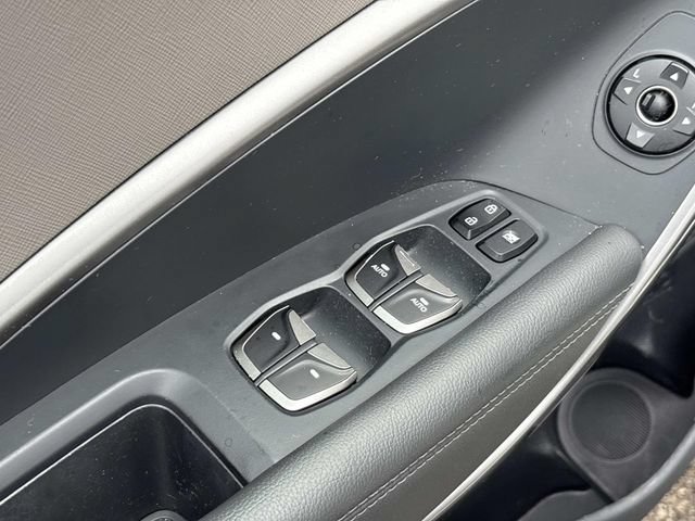 Used 2019 Hyundai Santa Fe XL FWD image 27