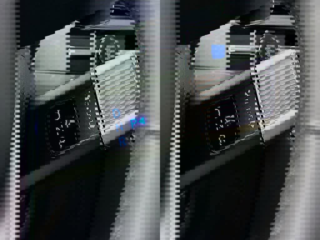 Used 2025 Hyundai Santa Fe SEL image 21