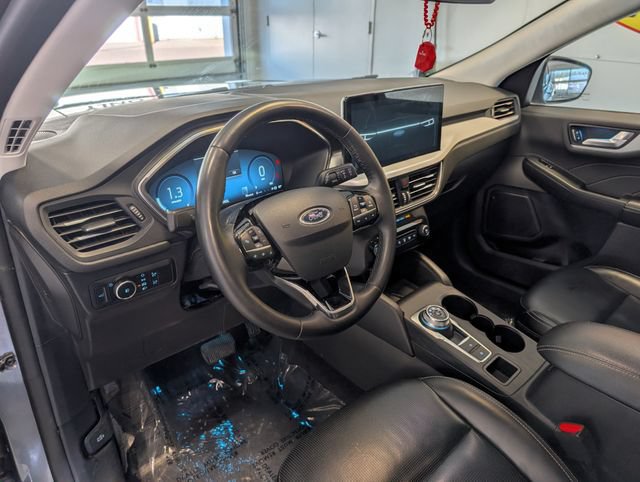 Certified 2024 Ford Escape Platinum AWD/4WD image 10
