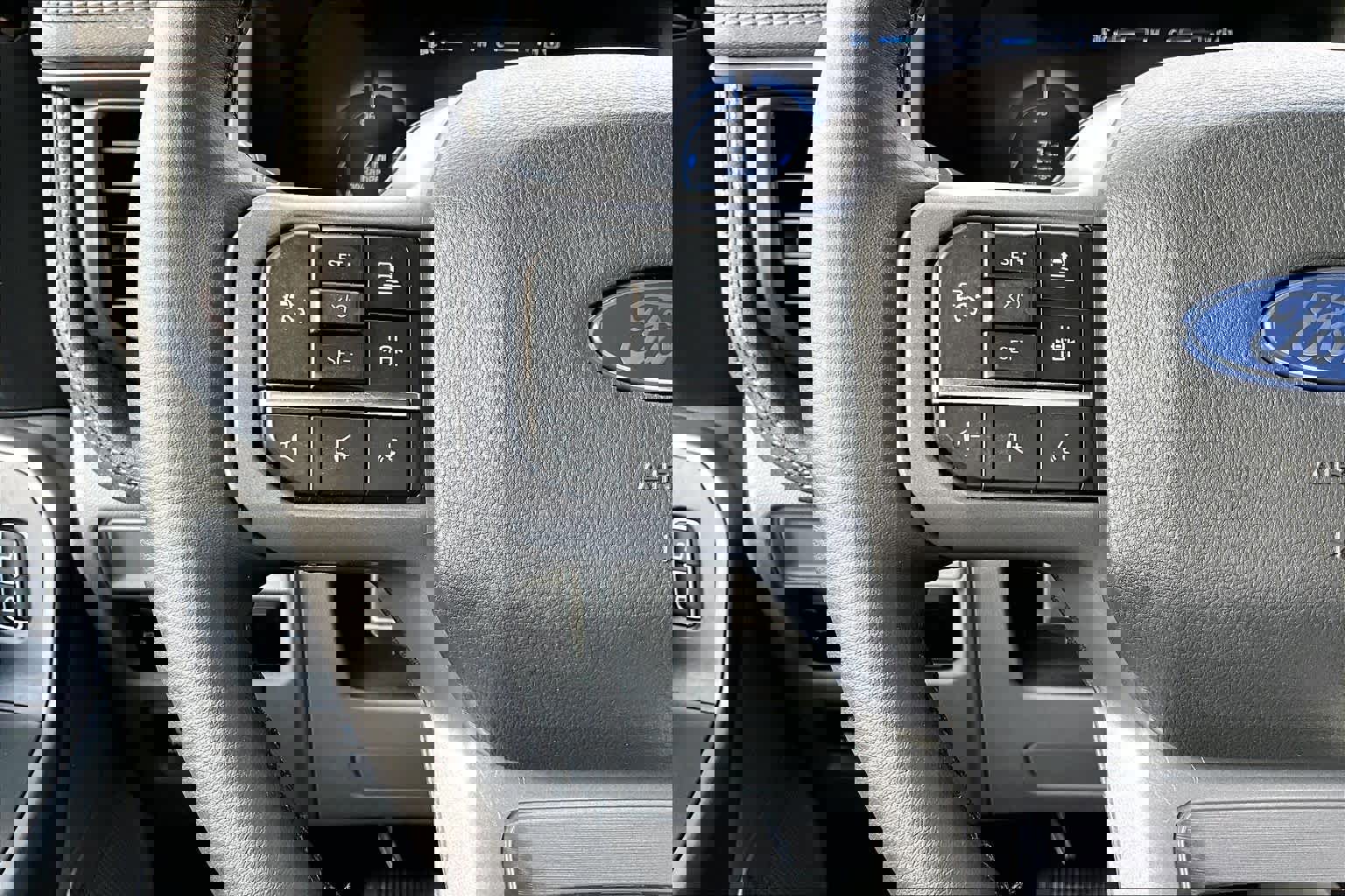 Certified 2025 Ford F150 Lightning Flash w/ Max Trailer Tow Package image 27